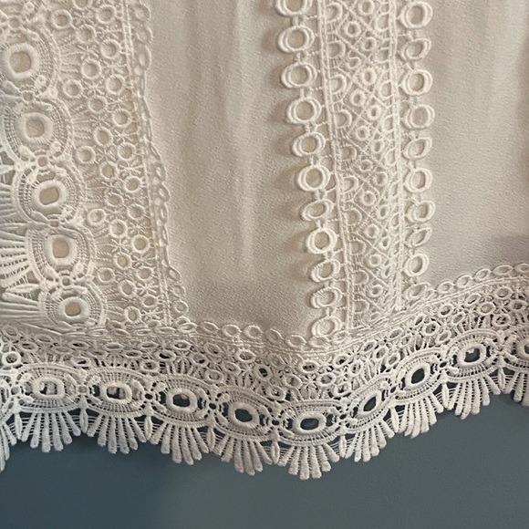 SELLING BLACK TAPE WOMEN BLOUSE SIZE PM COLOR CREAM SLEEVELESS BNWOT - Picture 5 of 12